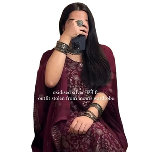 Ensemble salwar kameez en tissu faux georgette, style gujarati, look élégant, couleurs festives et magnifiques, avec dupatta, pour femmes. - Product Image 1