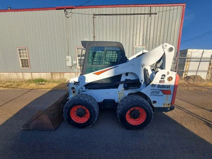 Cargadora Compacta A770 2017 con Cabina Cerrada, Máquina de Construcción de Alto Rendimiento - Product Image 2