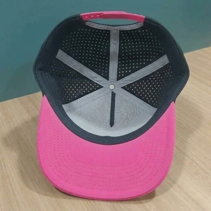 Casquettes de golf 5 panneaux personnalisées OEM avec broderie plate, visière pré-courbée structurée, ODM, faible MOQ, usine de casquettes - Product Image 5