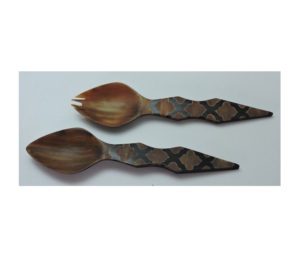 Juego de 2 servidores de ensalada ecológicos de cuerno, hechos a mano con cuerno natural de búfalo, a un precio razonable. - Product Image 4
