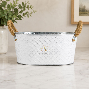 Bandeja para Bebidas Rústica Blanca con Acabado Desgastado y Asas de Cuerda de Cáñamo, Ovalada, de Metal Galvanizado, para Bodas y Fiestas - Product Image 1