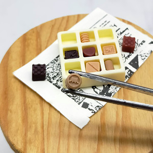 <b>Scale</b> 1:12 Miniature 12 Cavity Dessert Platter Chocolate Cakes for Dollhouse Accessories Craft Making for Age 14+ - Product Image 6