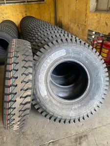 Neumático para Camión de Servicio Pesado KUMATIRE K702 5.00-12 a 8.25-16, Gran Capacidad de Carga para Caminos Difíciles, África y Medio Oriente - Product Image 2