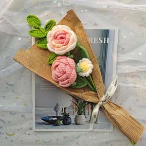 Bouquet de fleurs tricoté à la main, roses et marguerites roses, cadeau pour maman, anniversaire, décoration de maison, Chine - Product Image 2