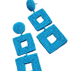 Boucles d'oreilles élégantes en tissu brodé, bijoux faits main avec point de croix et broderie par MD HANDICRAFTS - Product Image 1