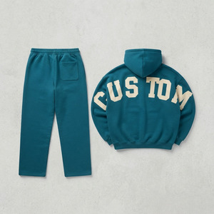 Conjunto Deportivo de Algodón Grueso: Sudadera con Capucha Extra Grande Color Verde Azulado con Cierre y Apliques Bordados Personalizados con Letras en Negrita y Pantalones Deportivos de Pierna Ancha - Product Image 5