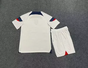 Uniformes de football pour adultes, hommes, impression numérique personnalisée, maillot de football OEM, vêtements de sport à séchage rapide, 100% polyester - Product Image 2
