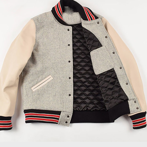 เสื้อแจ็คเก็ตวาร์ซิตี้แบบกำหนดเอง ปักโลโก้ คุณภาพสูง ทำจากผ้าขนสัตว์และหนัง แจ็คเก็ตเบสบอล - Product Image 2