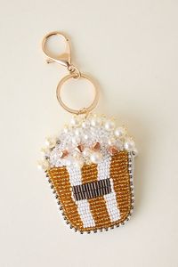 Obra Maestra de Bordado Artesanal con Detalles Intrincados de Cuentas y Belleza Atemporal, Bordado Creativo de Moda con Cuentas de Primera Calidad - Product Image 3