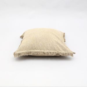 Cuscino Decorativo 22X22 in Lino Stonewashed con Bordi Lavorati a Mano e Frange, Elegante e di Stile - Product Image 3