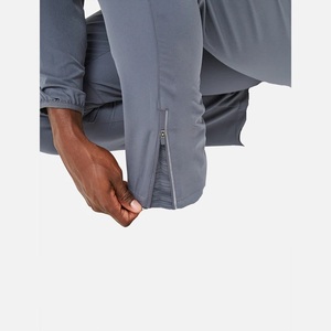 Survêtement à capuche tendance pour homme 2026, couleur unie, fermeture éclair intégrale, poches latérales, en polyester imperméable, style sportif, pour l'automne - Product Image 5