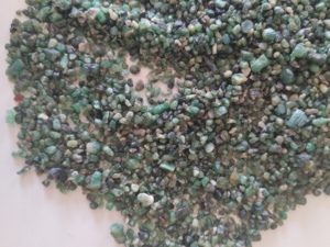 Lot de 7 pierres brutes naturelles violettes de formes variées pour la fabrication de bijoux - Product Image 4