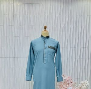 Meilleure Kandora Arabe Traditionnelle avec Tissu Respirant Premium, Vêtement Islamique à Manches Longues pour la Prière, le Ramadan et les Occasions de l'Aïd - Product Image 1