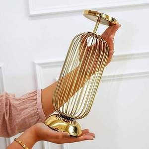 Porte-bougie en métal élégant de haute qualité pour Noël, Pâques, la Saint-Valentin, les mariages, les fêtes, les anniversaires, l'intérieur de la maison à bon prix - Product Image 4