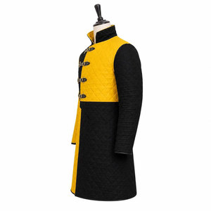 Manteau matelassé médiéval pour homme, de haute qualité, noir et jaune, veste de guerrier fantastique, costume de cosplay Renaissance, fait main - Product Image 2