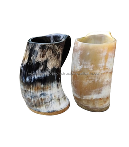 Jarra de jarra pulida vikinga hecha a mano Taza de cuerno para beber de primera calidad Artesanía natural de inspiración histórica para cerveza Vino Mead Ale - Product Image 4