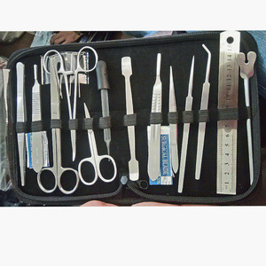 Kit de dissection professionnel haut de gamme avec manche de scalpel, lames et instruments en acier inoxydable dans un étui en cuir, certifié CE ISO - Product Image 3