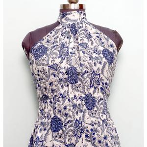 Robe de soirée élégante en coton imprimé numérique, maxi, florale, grande taille, col rond, coupe ample, sans manches, écologique, respirante - Product Image 3