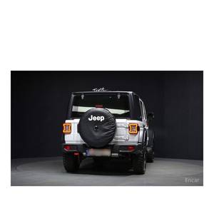 Jeep Wrangler 2.0 Rubicon 2022 de 4 Puertas con Asientos de Tela, Caja de Cambios Automática y Cámara Trasera, 23,980 km - Product Image 4