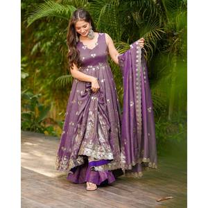 ชุดออกงานปาร์ตี้ดีไซน์เนอร์และชุดเสื้อผ้า Dupatta ขนาด XL - Product Image 3