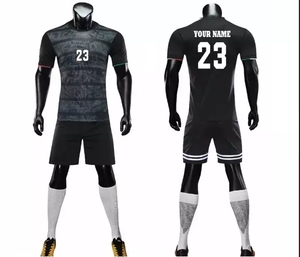 Tenue de football personnalisée pour homme – Kit vert à imprimé géométrique, manches courtes, polyester, anti-humidité, coupe athlétique, toutes saisons, pour équipe - Product Image 5
