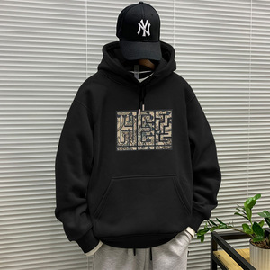 Sudadera con Capucha de Algodón 100% Personalizada al por Mayor para Hombre, Estilo Holgado con Diseño de Diamantes y Técnica de Bordado, Ideal para Invierno - Product Image 2