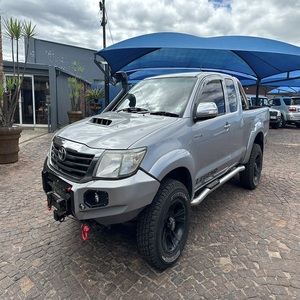 Toyota Hilux Pick-up, Histoire impeccable, peu utilisée, entièrement bien entretenue, documents complets, aucun problème mécanique caché - Product Image 6