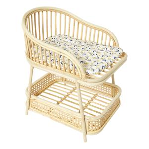 Les enfants jouent avec des jouets en rotin, une grande table à langer pour poupées, des meubles pour poupées faits à la main. - Product Image 2