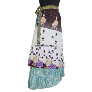 Dernière collection de jupes longues portefeuille pour femmes à motifs imprimés, fabricant de jupes portefeuille en soie de sari indien, grossiste en ligne de jupes longues portefeuille - Product Image 3