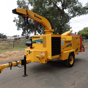 Broyeur de bois professionnel Vermeerr BC1000XL, broyeur de branches robuste, alimenté au diesel, haute capacité, facile à utiliser - Product Image 1