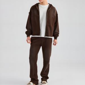 Conjunto de chándal vintage lavado para hombre con cremallera, chaqueta con capucha y pantalones de chándal de estilo urbano oversize, traje casual para correr con logo personalizado - Product Image 1