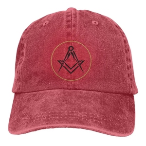 Gorra de béisbol deportiva de 5 paneles Master Mason Blue Lodge, negra y dorada, con punta, bordado de brújula cuadrada dorada, de algodón - Product Image 6