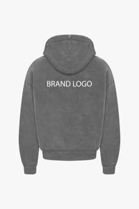 เสื้อฮู้ดซิปเต็มตัวสีเทาเข้มสำหรับผู้ชาย สไตล์วินเทจ ล้างสีแล้ว พร้อมโลโก้สั่งทำ แขนยาว มีกระเป๋าหน้า สวมใส่สบายๆ สไตล์สตรีทแวร์ รับผลิตแบบ OEM ODM - Product Image 2