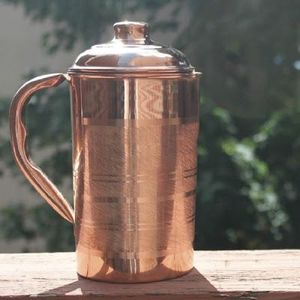 Ensemble de carafes en cuivre pour une utilisation haut de gamme à la maison, ensemble de service d'eau en métal avec verres, durable, réutilisable, vaisselle pour la salle à manger. - Product Image 1