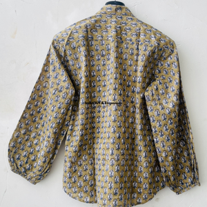 เสื้อเชิ้ตพิมพ์ลายดอกไม้ลำลองสำหรับผู้หญิง พิมพ์ลายด้วยมือ ผ้าฝ้าย 100% คอปกติดกระดุม ระบายอากาศได้ดี สีชมพูและสีขาว ลดราคา - Product Image 3