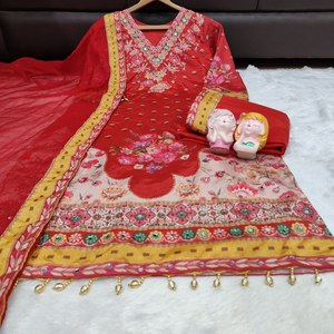 Luxury 3-Piece Polyester Muslin Traditional Salwar Kameez Set Vibrant Floral Prints Dupatta Anarkali Kurta Pant Women's Party - Product Image 3