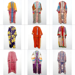 ชุดกิโมโนผ้าไหมแท้ 100% งานแฮนด์เมด ดีไซน์หรูหรา ตกแต่งด้วยผ้าปะติดปะต่อ สไตล์โบฮีเมียน เหมาะสำหรับคลุมอาบน้ำหรือใส่ไปชายหาด คอวี ปิดด้วยเชือกผูก  แบบเต็มตัว - Product Image 1