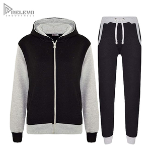 Conjunto Deportivo para Hombre en Dos Tonos, Negro y Gris, Sudadera con Capucha de Felpa de Algodón Personalizable, Pantalones Jogger Ajustados - Product Image 1