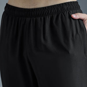 Ensemble de survêtement décontracté pour homme : veste coupe-vent imperméable et réfléchissante en polyester et nylon avec fermeture éclair et short de sport - Product Image 6