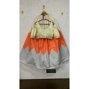 Diseñador Lentejuelas Trabajo Lehenga Choli para Fiestas Elegante Vestido de Noche - Product Image 1