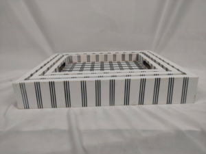 Bandeja de Madera de Alta Calidad con Diseño Floral Moderno en Forma Cuadrada, Personalizable, Hecha en India - Product Image 3