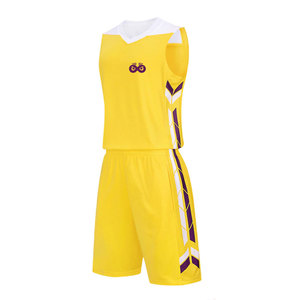 Uniforme de Baloncesto de Tela de Alta Calidad con Nuevo Diseño, Personalizado con Nombre, Número y Logotipo - Product Image 1