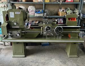 Tour à usage moyen avec poulie conique, longueur de banc de 6 pieds, hauteur de centre de 10 pouces, diamètre de trou de 3 pouces, et boîte de vitesses Norton - Product Image 5