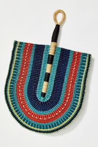 Éventail artisanal en jonc de mer tressé, motif ethnique, bleu sarcelle, bleu marine, rouge et jaune, pour rafraîchissement lors de mariages en plein air et rassemblements estivaux - Product Image 2