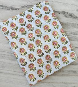 Tela de algodón estampada a mano con motivos florales, elegante, ecológica, reutilizable, personalizada, proveedor de tela estampada a mano para pedidos al por mayor. - Product Image 6