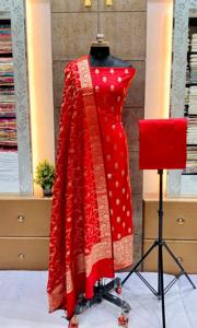 Tela de Seda Estampada Premium para Trajes de Mujer, Ropa Tradicional India Elegante para Boutiques, Minoristas y Exportadores - Product Image 4