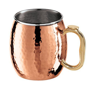 Taza Moscow Mule de cobre de diseño moderno, martillada a mano, con asa de latón, forma de barril, para cócteles o para el hogar y como regalo. - Product Image 2
