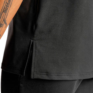 เสื้อยืดผู้ชายทรงเข้ารูปคุณภาพสูง ป้องกันรอยยับ คอตั้ง รับผลิตตามแบบ ODM แขนสั้น ผ้าโพลีเอสเตอร์ 100% - Product Image 4