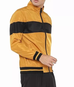Veste coupe-vent réfléchissante en polyester pour homme, style vintage rétro, imperméable, respirante et disponible en différentes couleurs et designs. - Product Image 3
