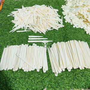 Aiguille à coudre artisanale élégante en os, outil de couture traditionnel, durable et écologique à prix abordable - Product Image 2